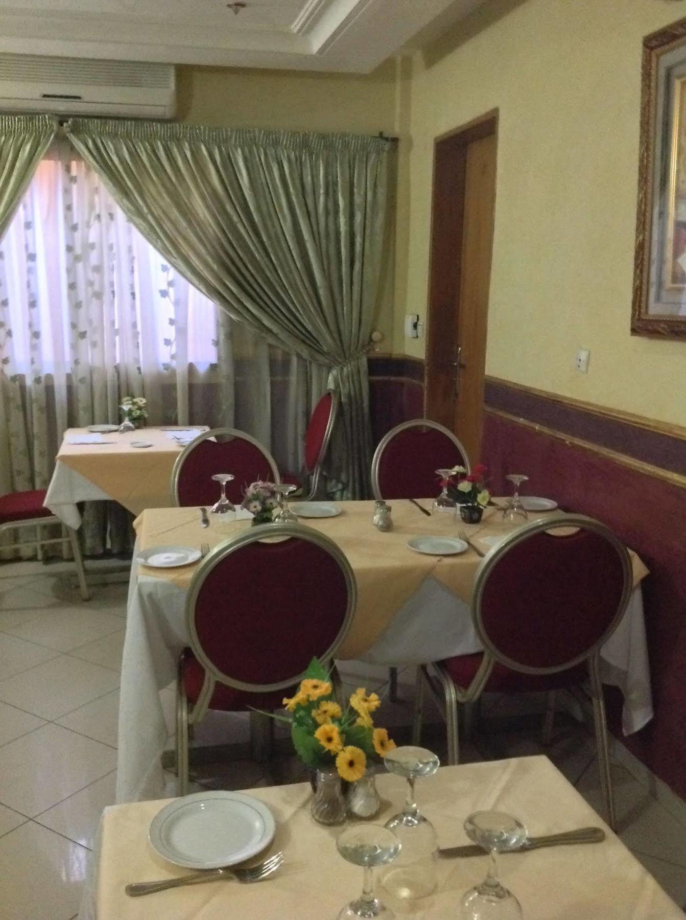 Faso Hotel Ouagadougou Exterior photo